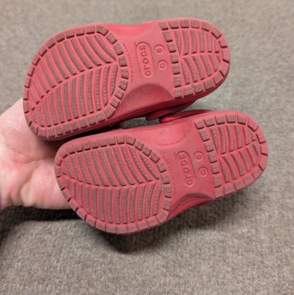 CROCS Child Kids Size 6 Boys Girls Toddler Red Sandals